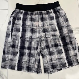 Lululemon black and white dri-fit shorts